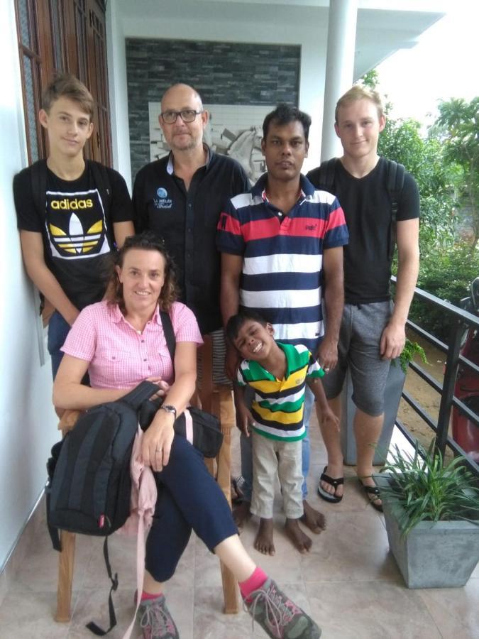 Mahaweli King'S Villa Kandy Esterno foto